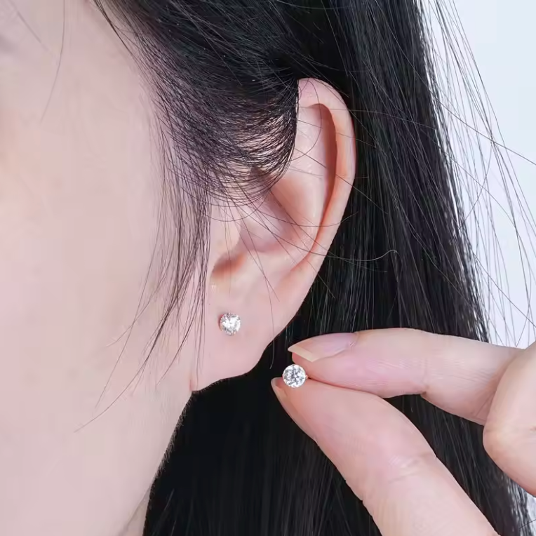 Gold Solitaire Round Brilliant-Cut Stud Earrings